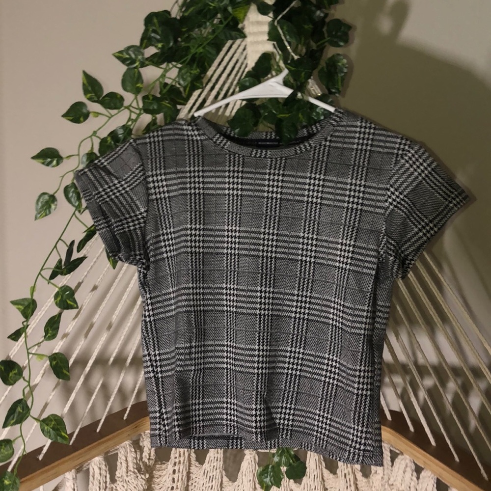 BRANDY MELVILLE CROP TOP BLACK AND WHITE